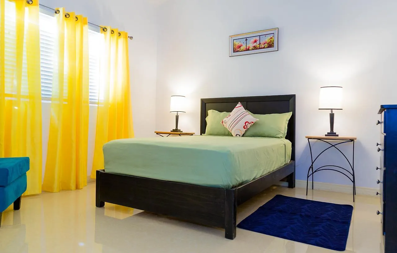 הוילה Ellis Caymanas The Gulf Retreat Oasis וילה